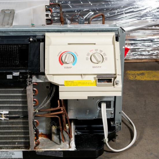 PTAC Unit - REFURB - Grade A - 9K - 265v - 20 A - Heat pump - Knob - A - GE - 1 Product Image 1